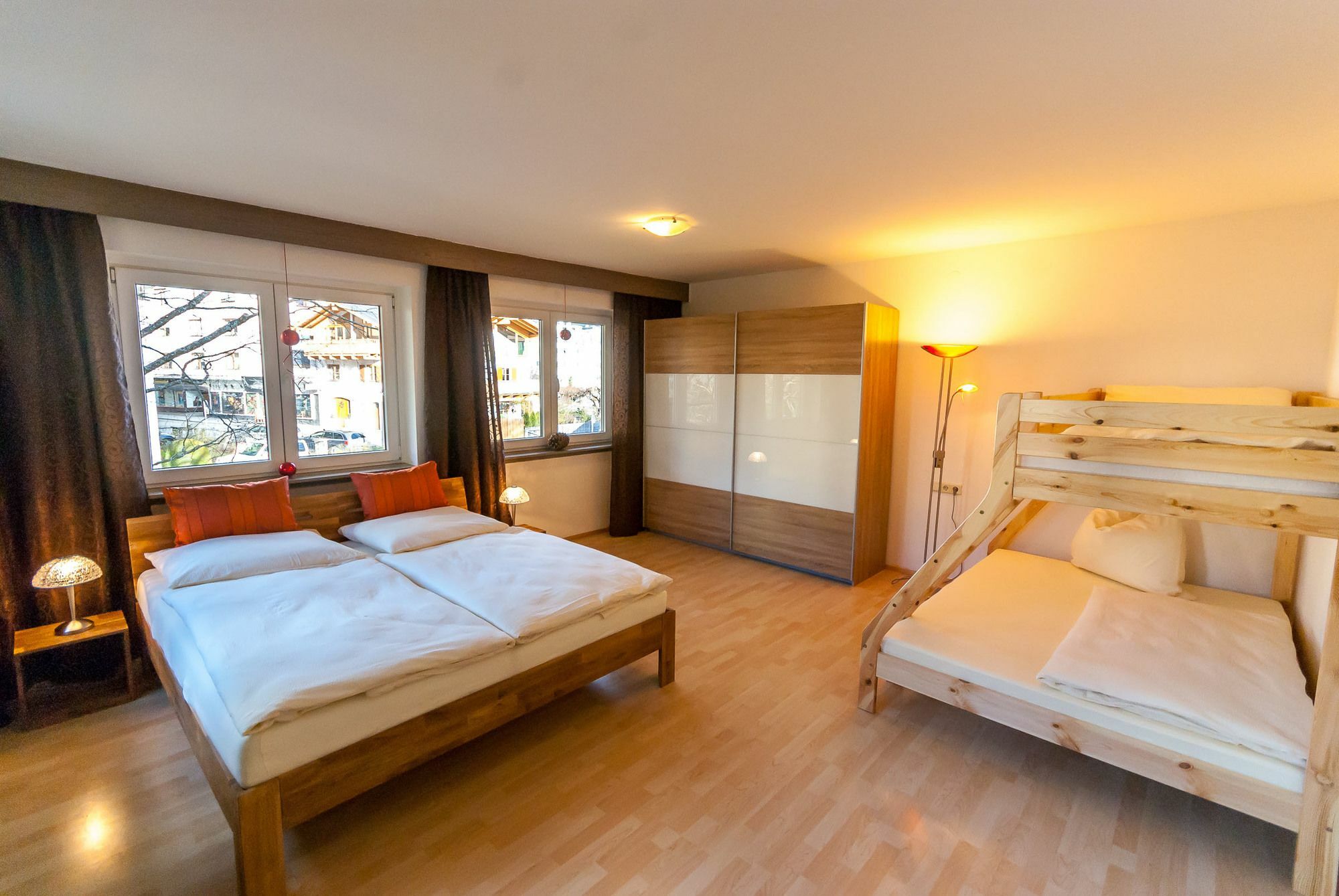 Ski-N-Lake City Apartments Zell am See Bagian luar foto